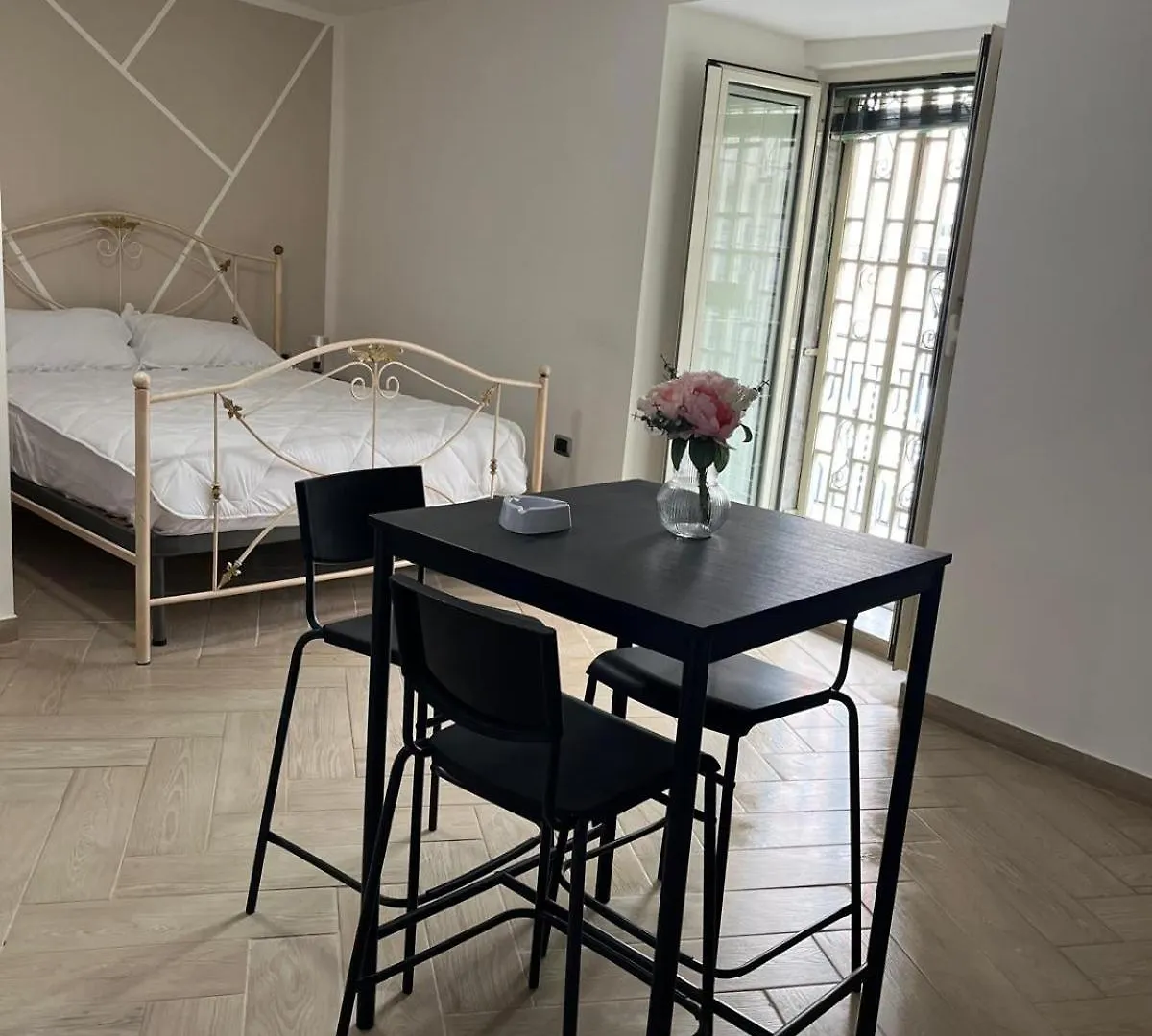A Cas E Mamma Apartment Naples 0*,  Italy