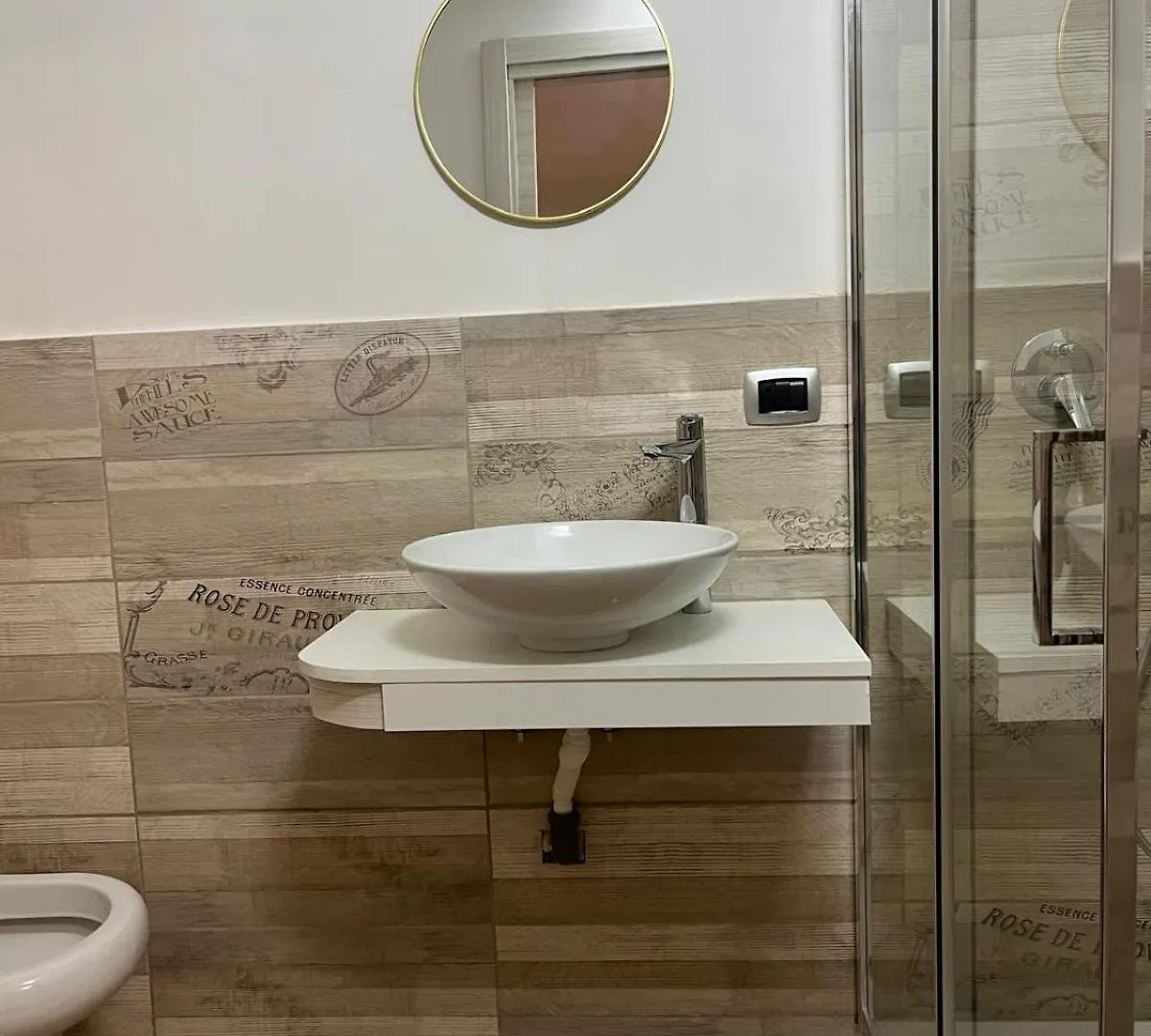 Homestay A Cas E Mamma Apartment Naples Italy
