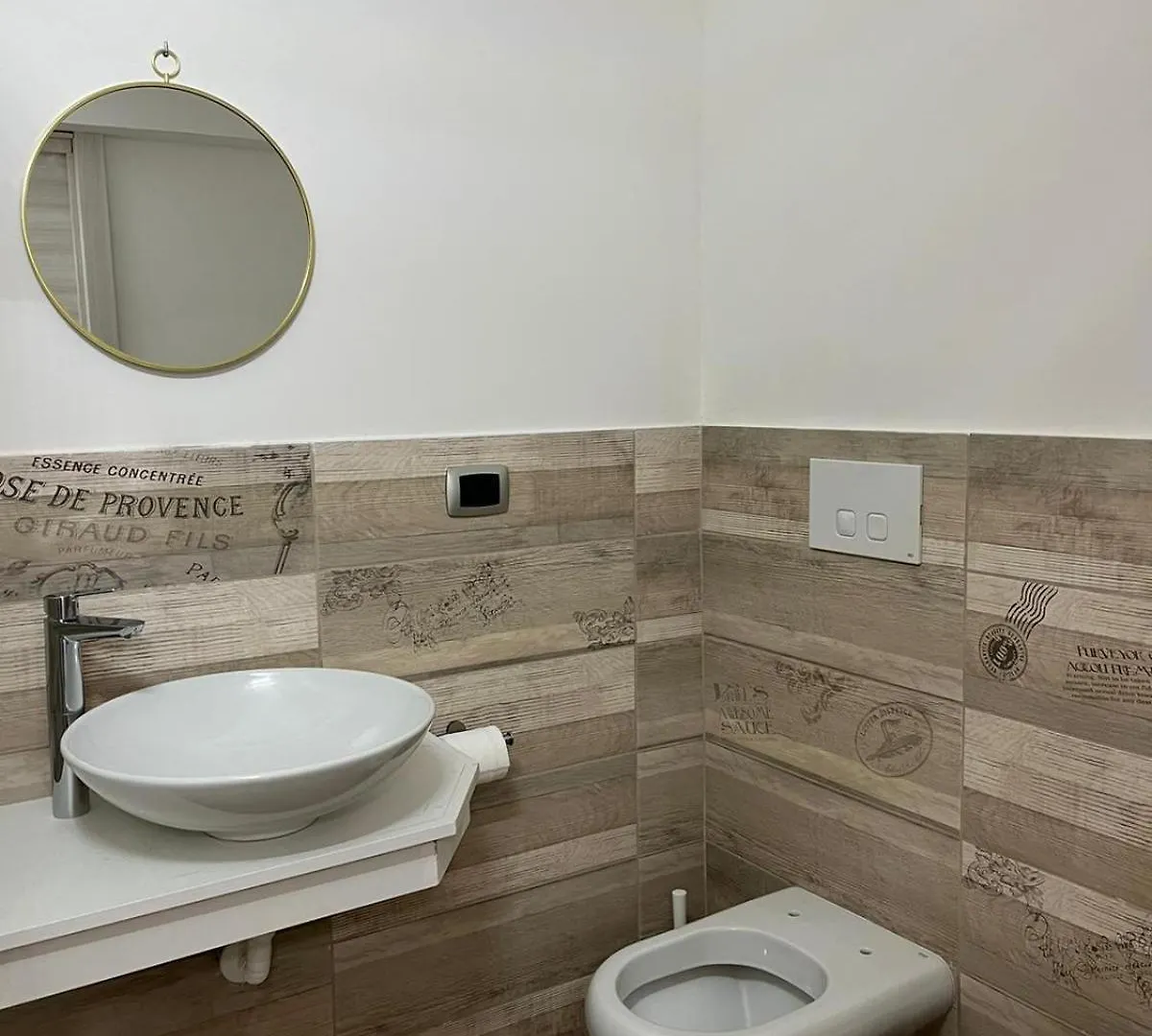 Homestay A Cas E Mamma Apartment Naples